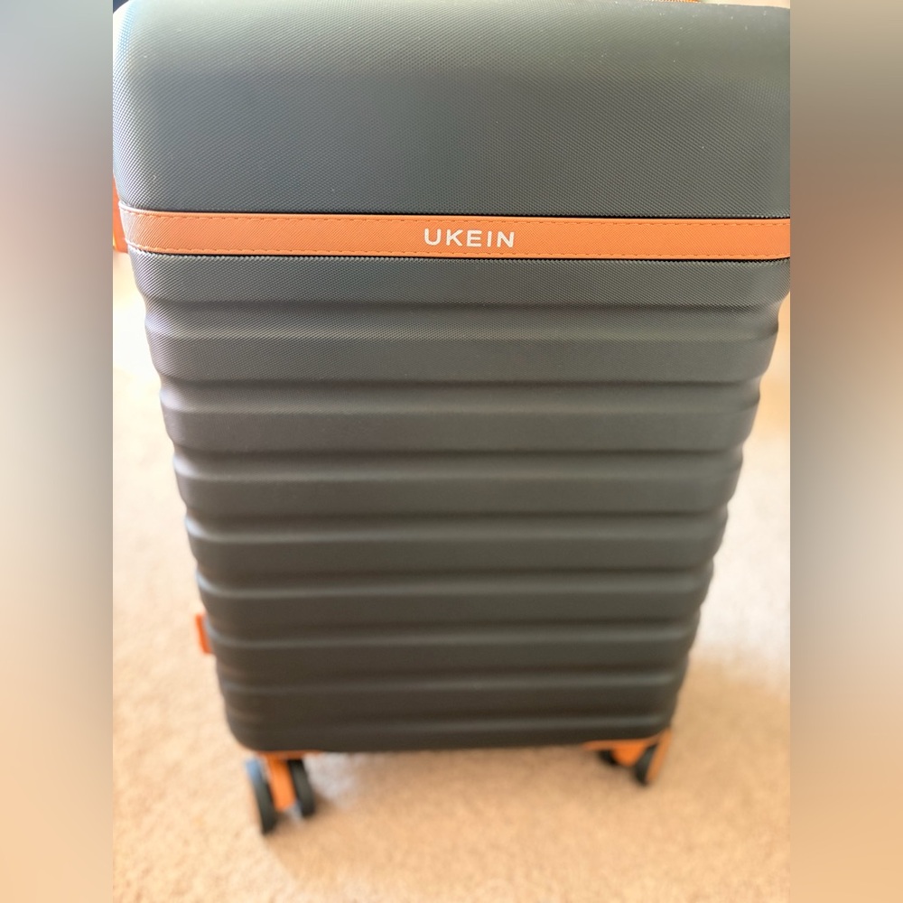 Jukein Hard Shell Carry-On Luggage in Black with Orange Trim - Picture 2 of 8